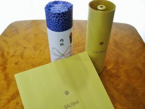 SAUSKAワインの包装紙