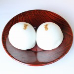 おまんじゅうにタツの焼印
